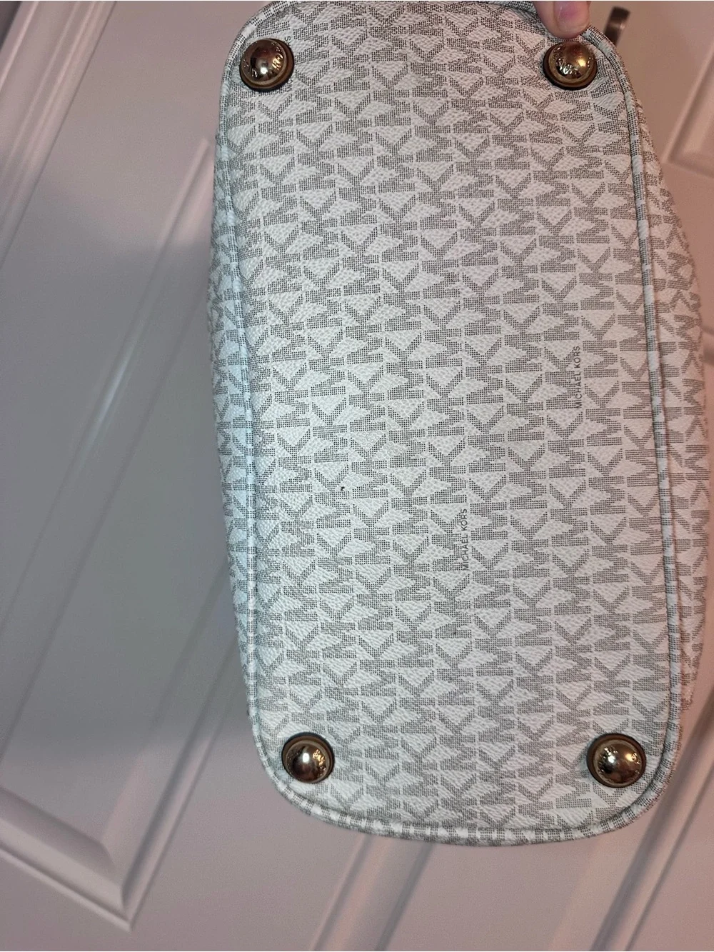 Michael Kors preowned but